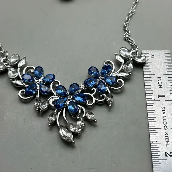 Elegant Blue and Silver Floral Necklace and Earring Set - Festive Set - Picture 5 of 6